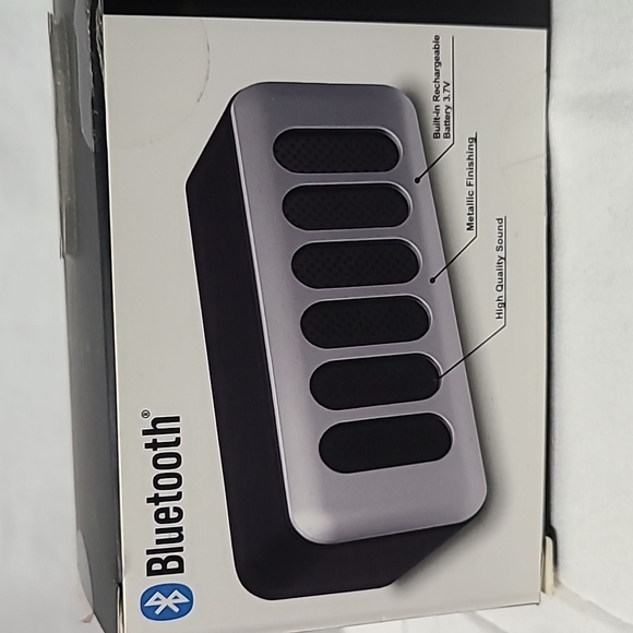 Bluetooth Speaker - Picture 5 of 8